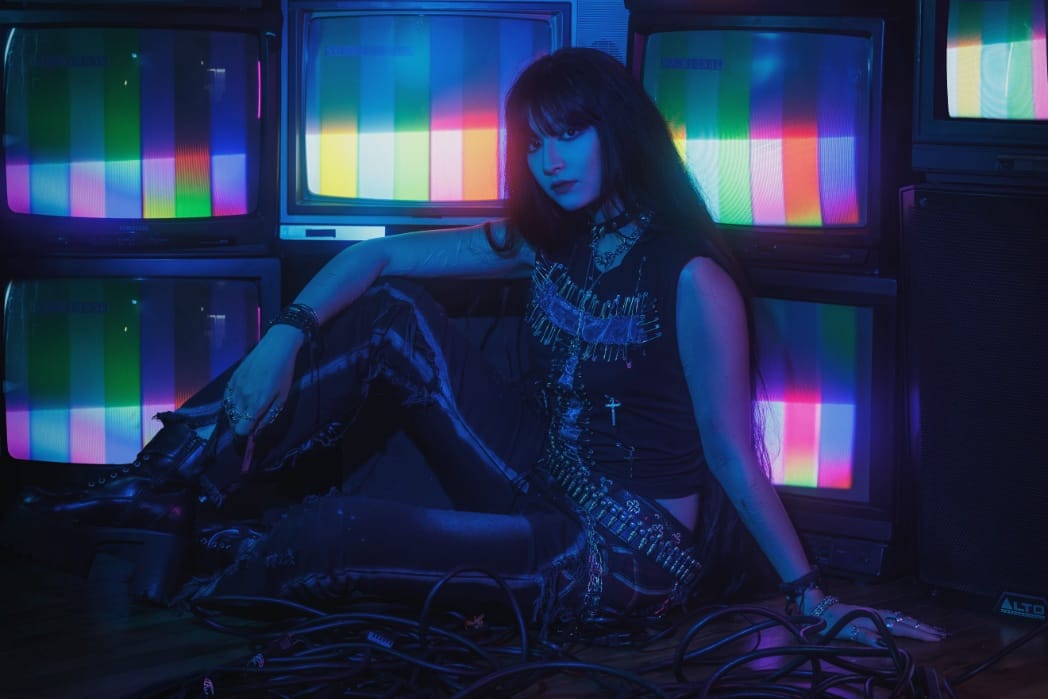 Sarina - If you need me to be  the villain (Then maybe I am)