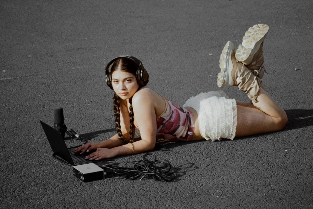 Silyla - it’s summer (& I hate you)