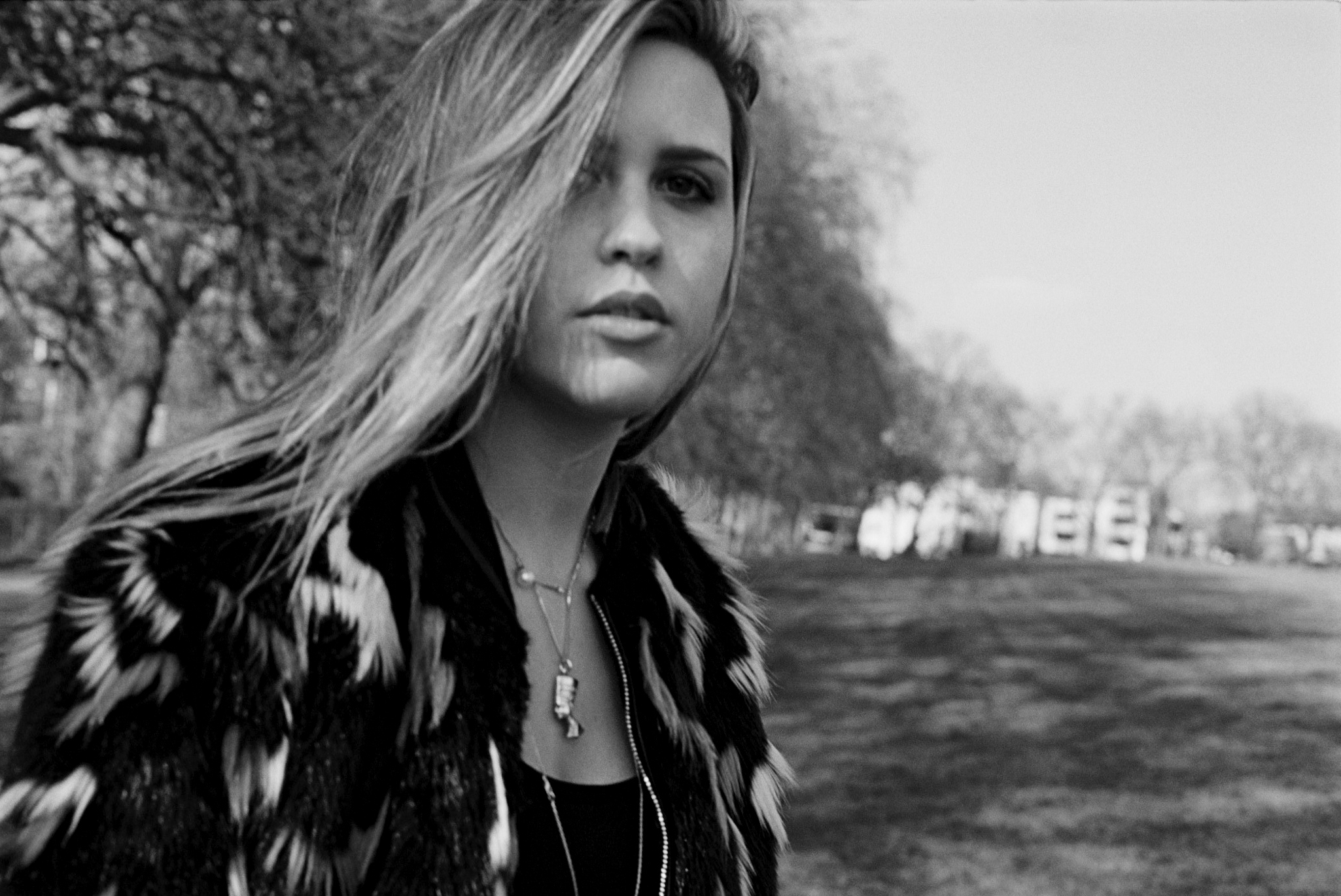 SONG PICK: Elle Watson - Walls