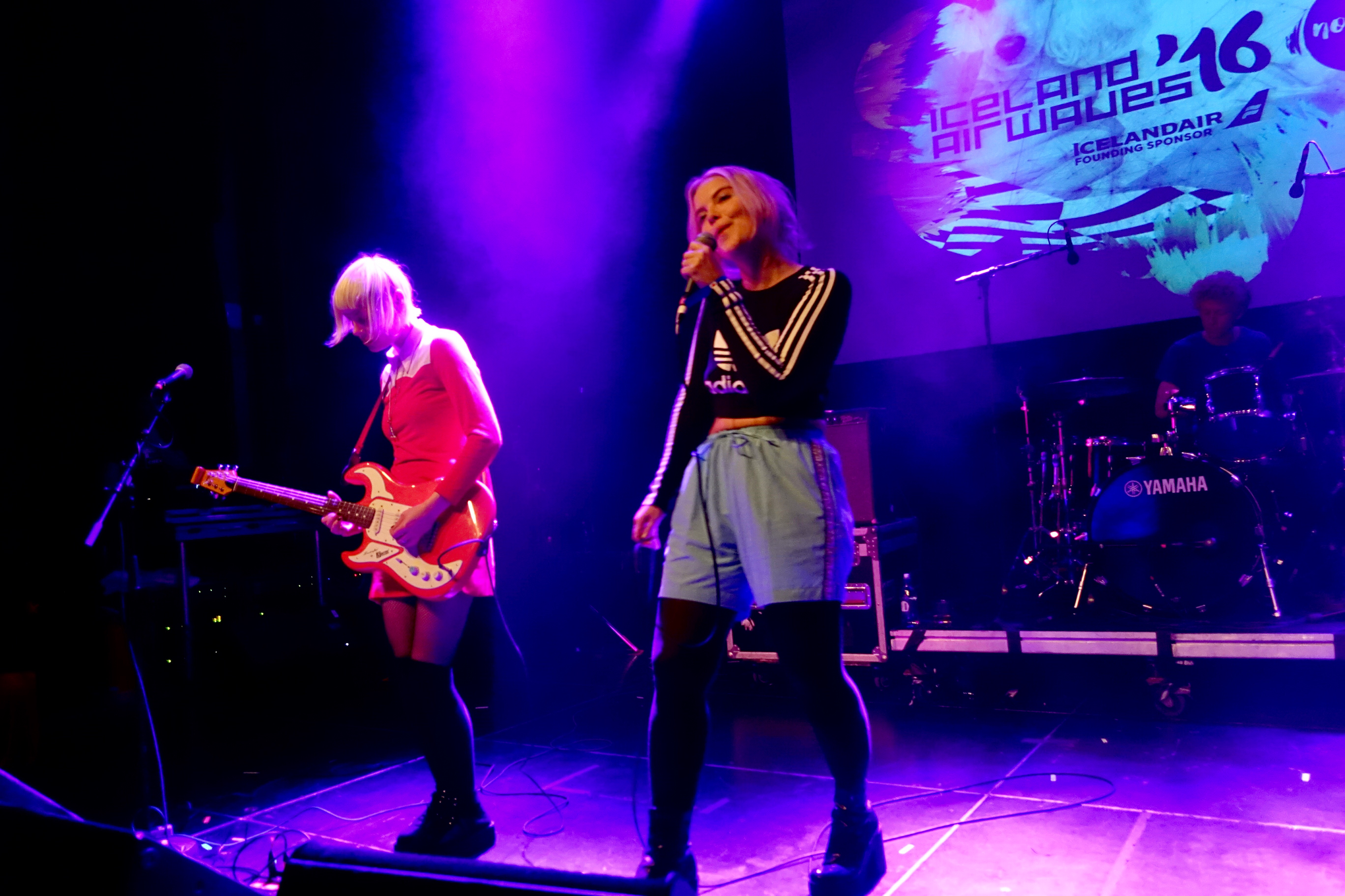 Iceland Airwaves Day 2 Roundup: CeaseTone // Dream Wife // Singapore Sling // Fufanu // Go Dark
