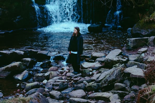 Art School Girlfriend - Doing Laps [Video]