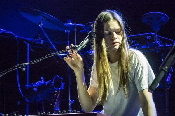 PHOTOS: Morly plays an intimate show at Music Hall Of Williamsburg